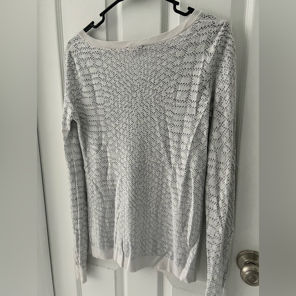 Express Sweater - Picture 2 of 3